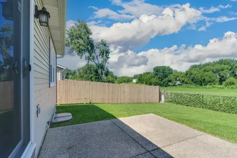 62 Vermont Avenue Bloomington IL 61701