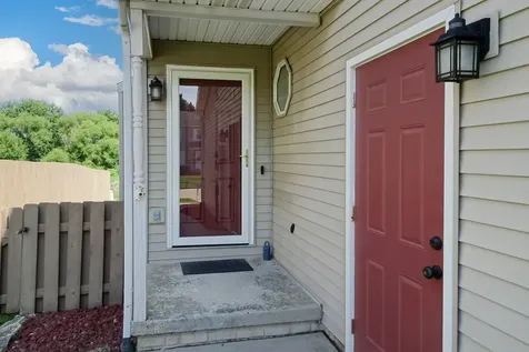 62 Vermont Avenue Bloomington IL 61701