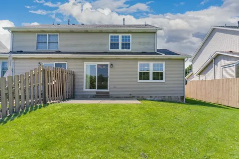 62 Vermont Avenue Bloomington IL 61701