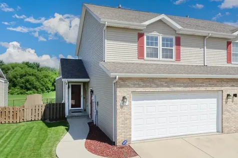 62 Vermont Avenue Bloomington IL 61701