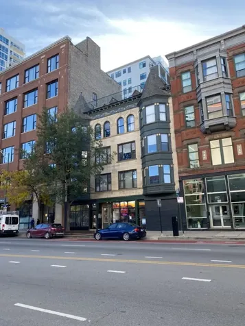 353 West Chicago Avenue Chicago IL 60654