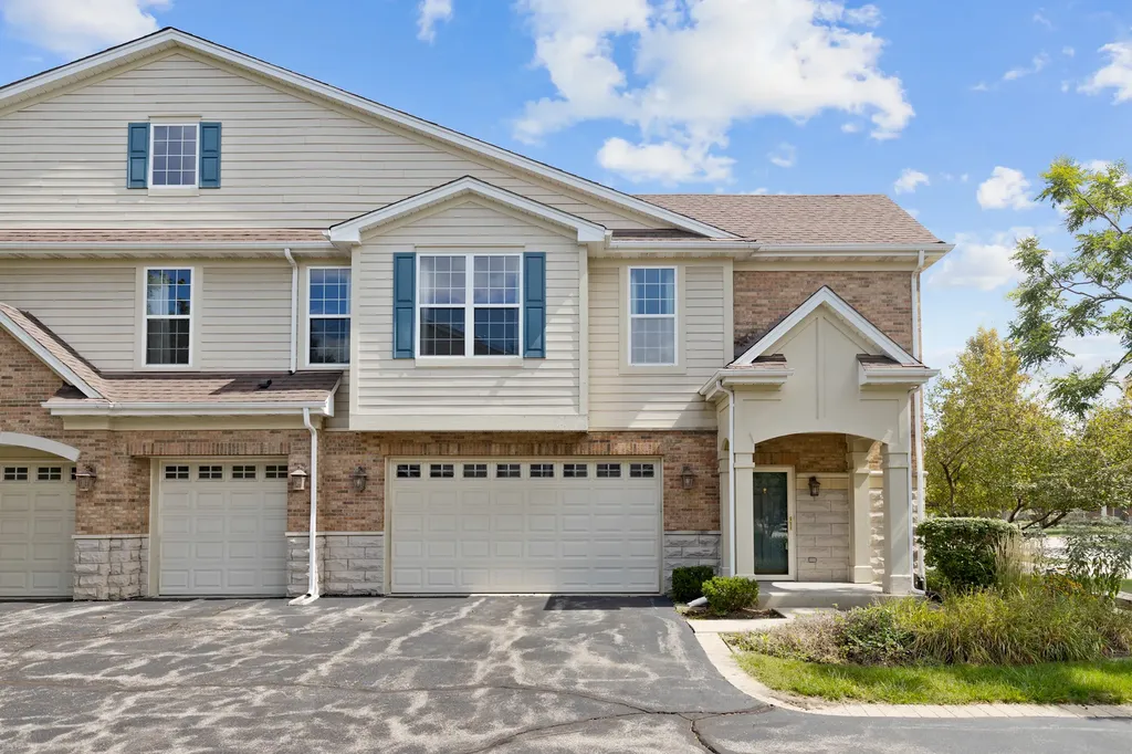 1376 Scarboro Road Schaumburg IL 60193