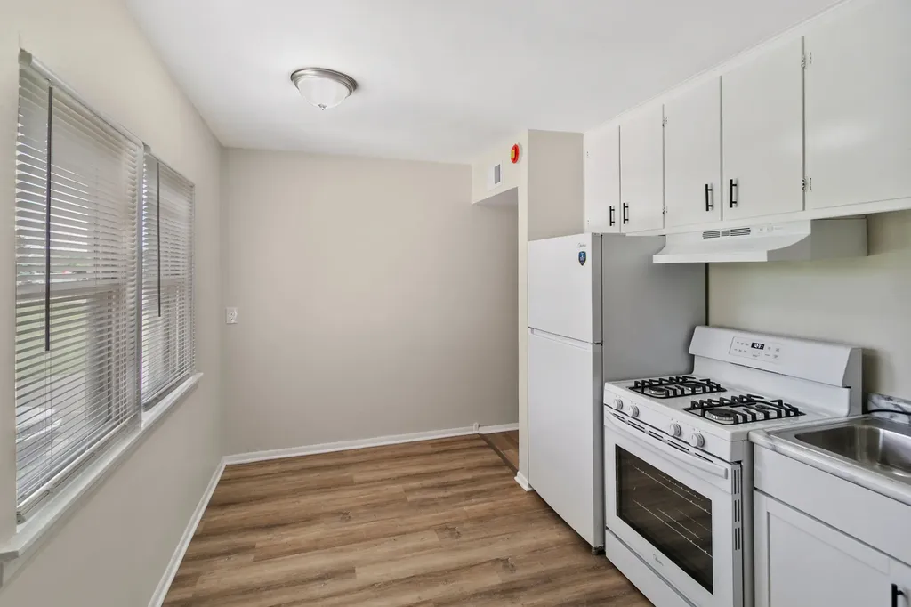 1021 Tollview Avenue Aurora IL 60505