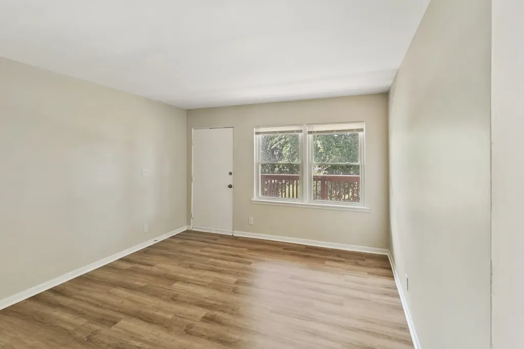 1021 Tollview Avenue Aurora IL 60505