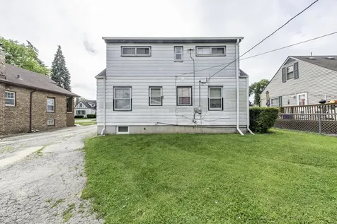 1819 Seymour Avenue North Chicago IL 60064