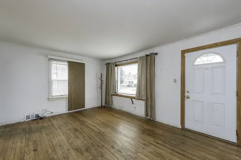 1819 Seymour Avenue North Chicago IL 60064