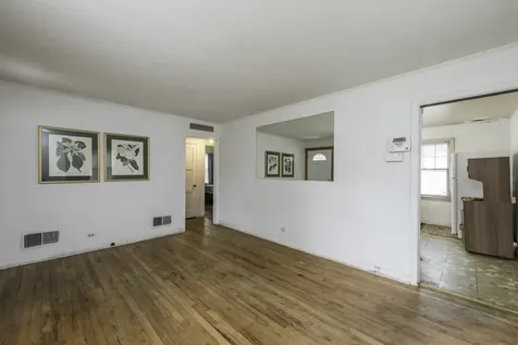 1819 Seymour Avenue North Chicago IL 60064