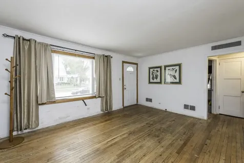 1819 Seymour Avenue North Chicago IL 60064