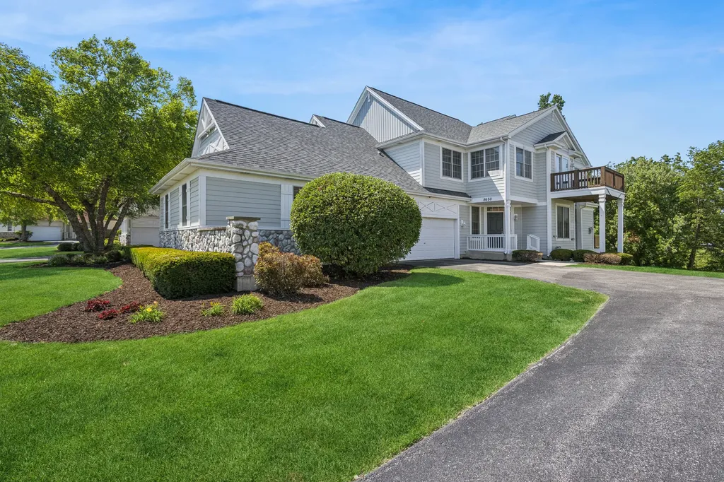 8650 Saddlebred Court Frankfort IL 60423