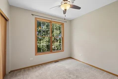 8650 Saddlebred Court Frankfort IL 60423