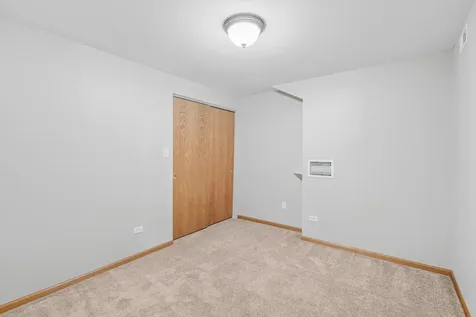 8650 Saddlebred Court Frankfort IL 60423