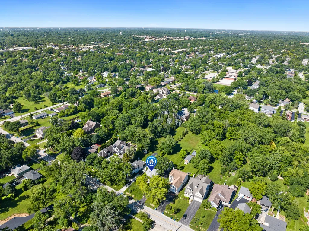 4600 Roslyn Road Downers Grove IL 60515