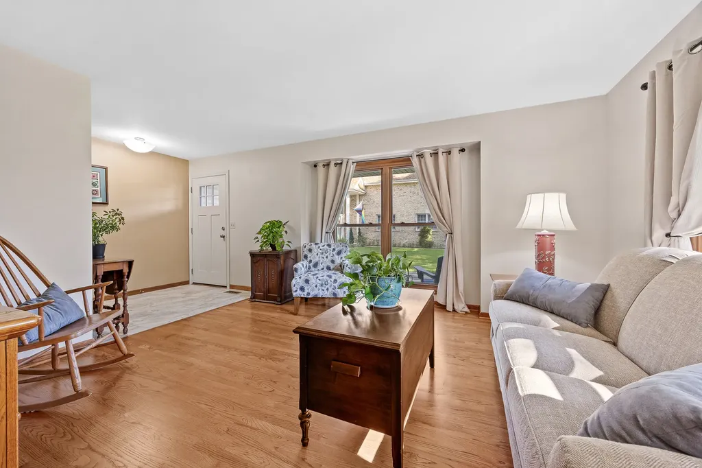 4600 Roslyn Road Downers Grove IL 60515