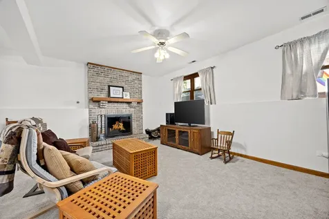 4600 Roslyn Road Downers Grove IL 60515