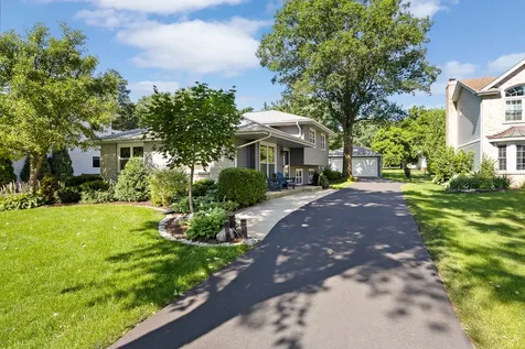 4600 Roslyn Road Downers Grove IL 60515