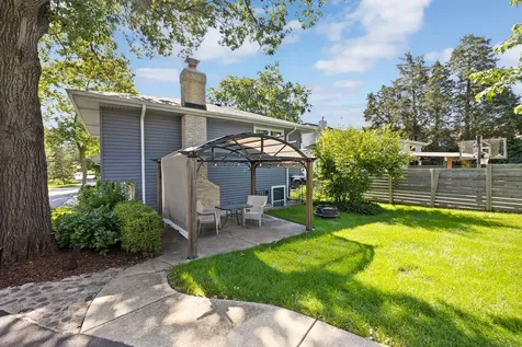 4600 Roslyn Road Downers Grove IL 60515