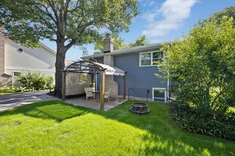 4600 Roslyn Road Downers Grove IL 60515