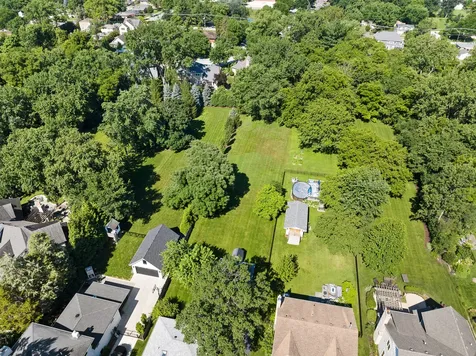 4600 Roslyn Road Downers Grove IL 60515