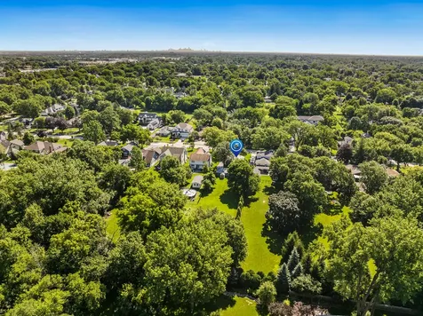 4600 Roslyn Road Downers Grove IL 60515