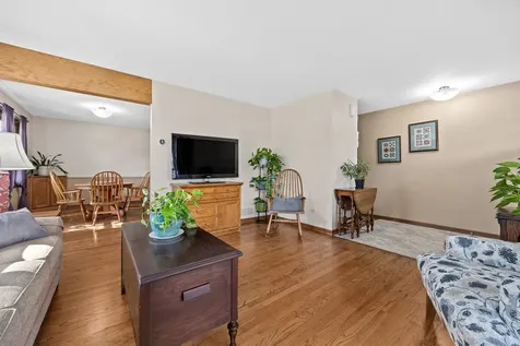 4600 Roslyn Road Downers Grove IL 60515