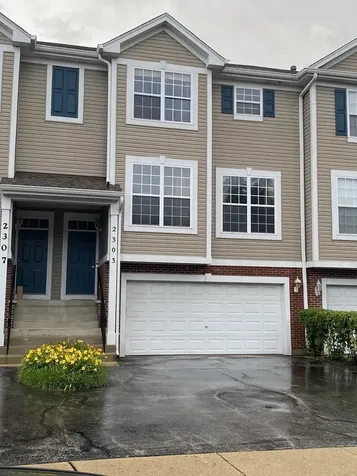2303 Hudson Circle Aurora IL 60502