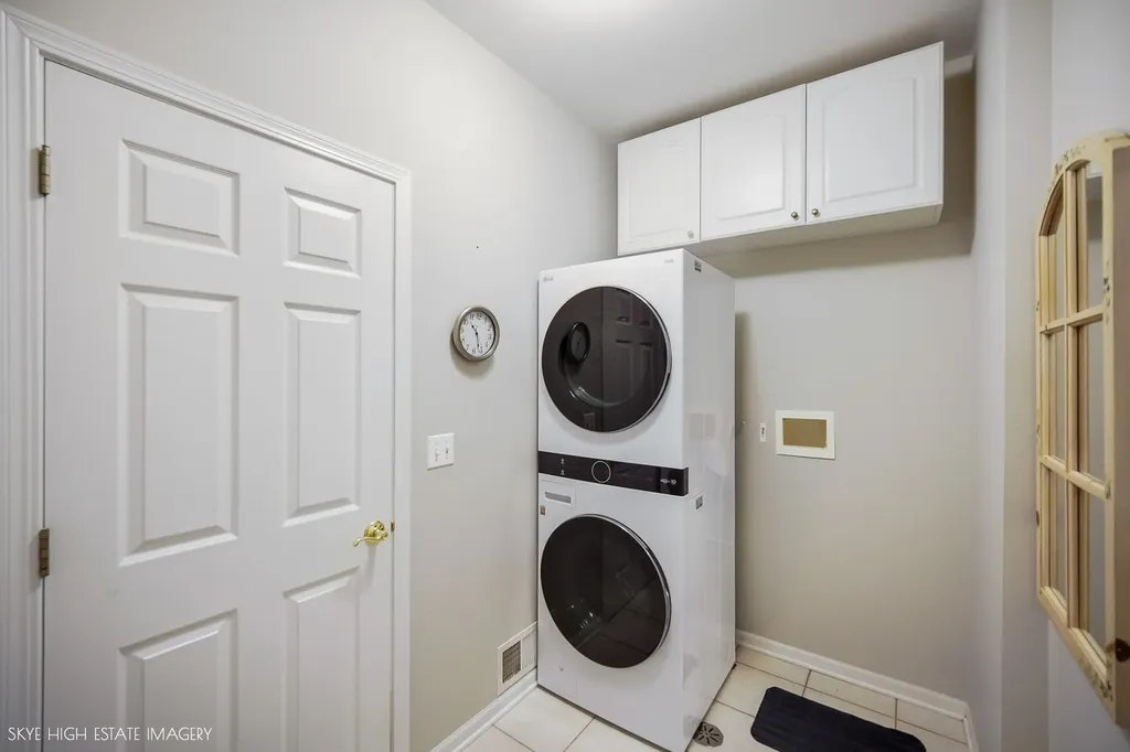 5280 Burnham Street Lisle IL 60532