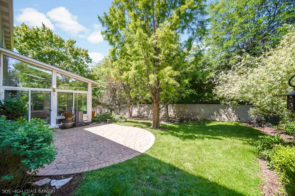 5280 Burnham Street Lisle IL 60532