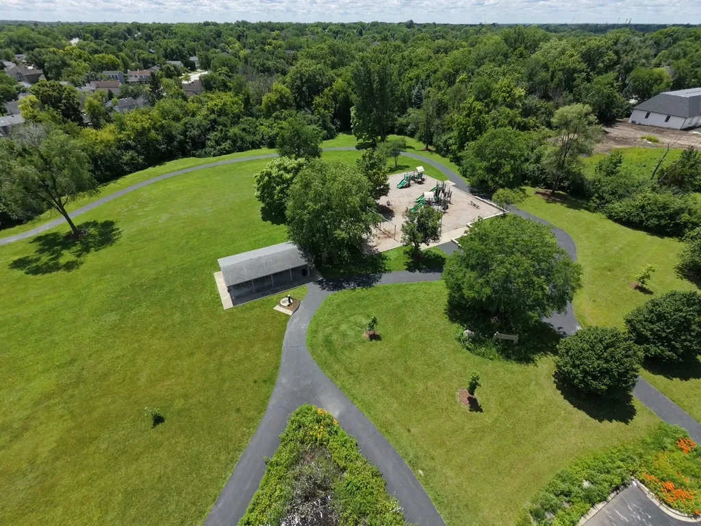 5280 Burnham Street Lisle IL 60532