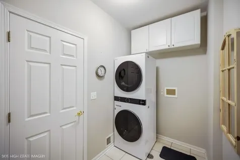 5280 Burnham Street Lisle IL 60532