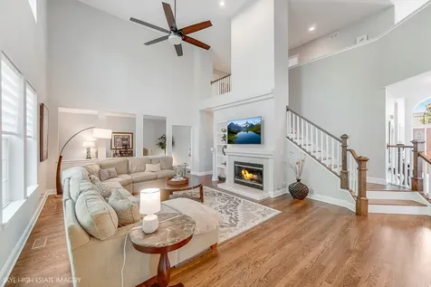 5280 Burnham Street Lisle IL 60532
