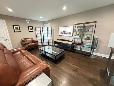 1753 Lunt Avenue Des Plaines IL 60018