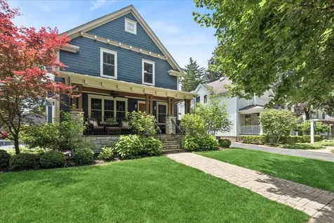 307 Elm Court Libertyville IL 60048