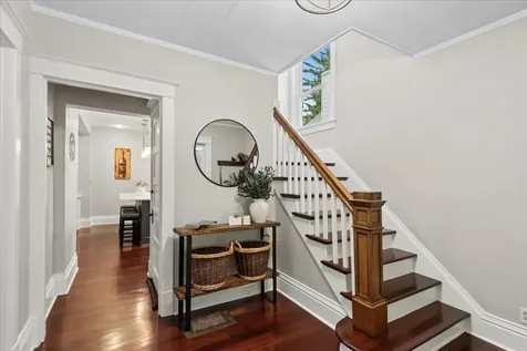 307 Elm Court Libertyville IL 60048