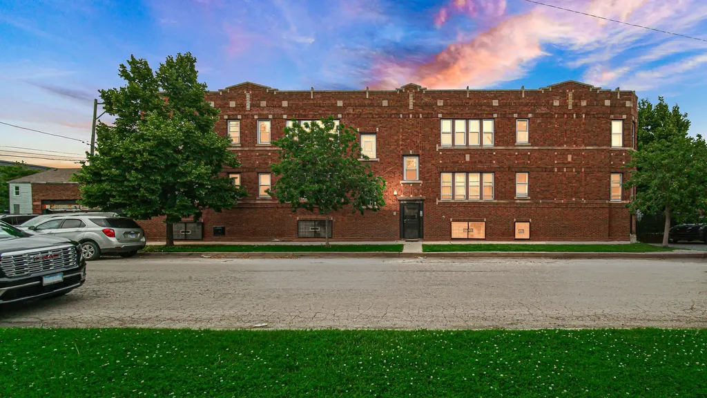 1634 West 68th Street Chicago IL 60636