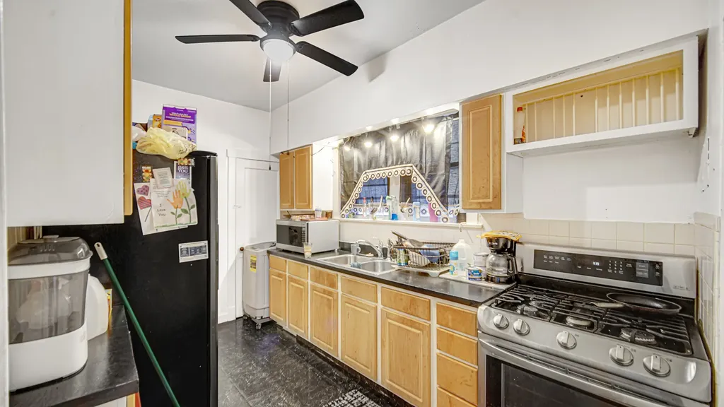 1634 West 68th Street Chicago IL 60636