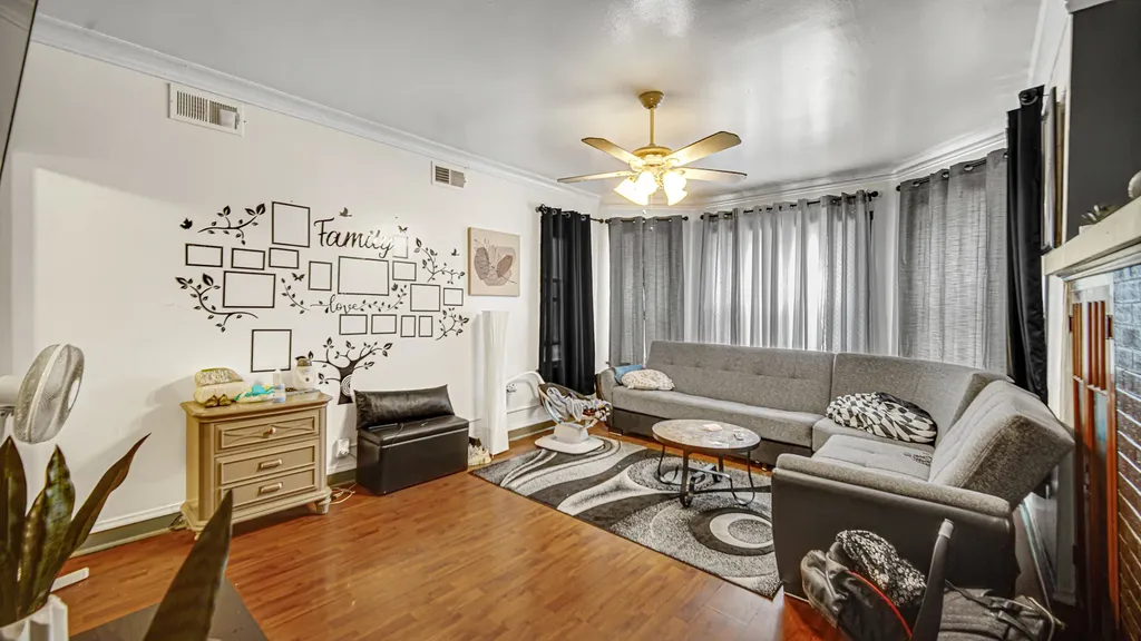 1634 West 68th Street Chicago IL 60636