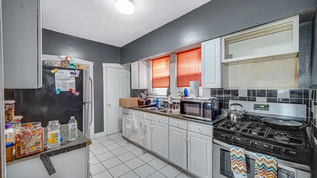1634 West 68th Street Chicago IL 60636