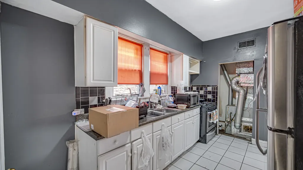 1634 West 68th Street Chicago IL 60636