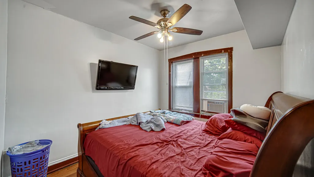 1634 West 68th Street Chicago IL 60636