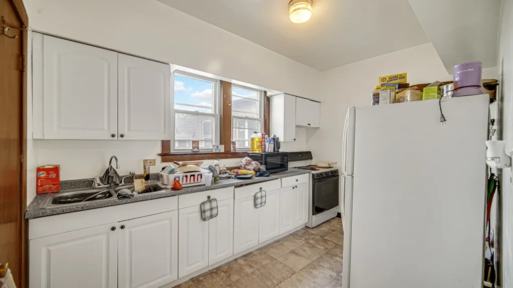 1634 West 68th Street Chicago IL 60636
