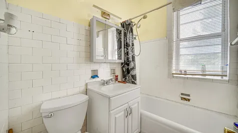 1634 West 68th Street Chicago IL 60636