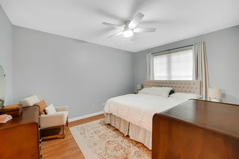 18590 West Point Drive Tinley Park IL 60477