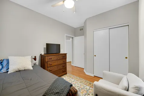 18590 West Point Drive Tinley Park IL 60477