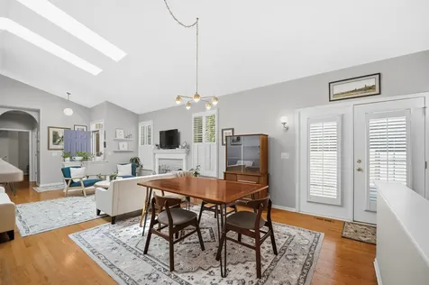 18590 West Point Drive Tinley Park IL 60477