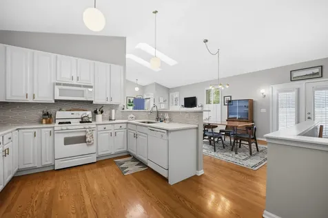 18590 West Point Drive Tinley Park IL 60477