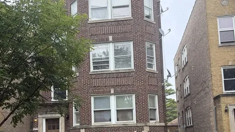8221 Knox Avenue Skokie IL 60076