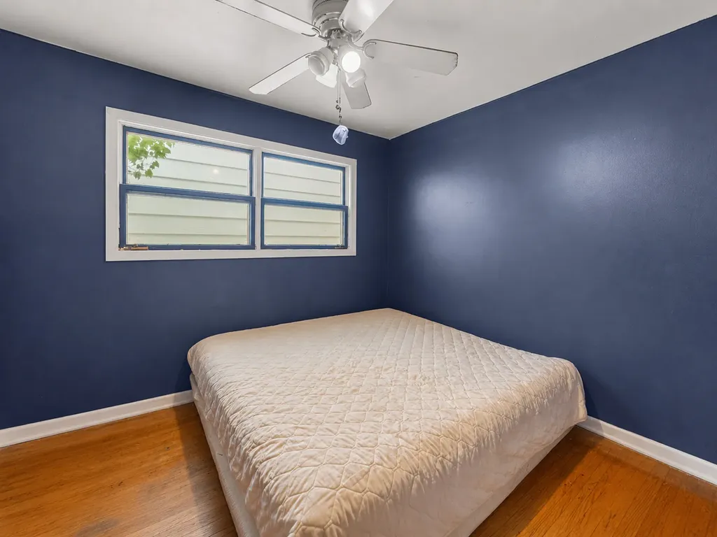 9043 South Carpenter Street Chicago IL 60620