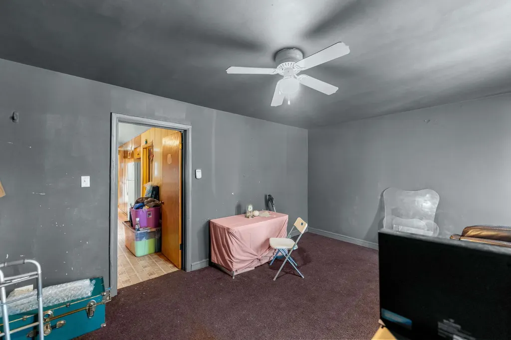 9043 South Carpenter Street Chicago IL 60620