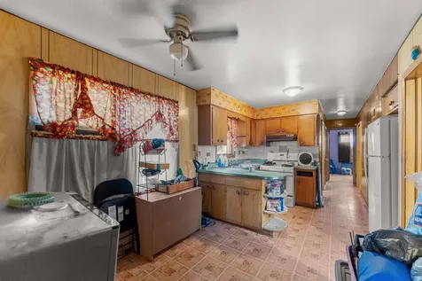 9043 South Carpenter Street Chicago IL 60620