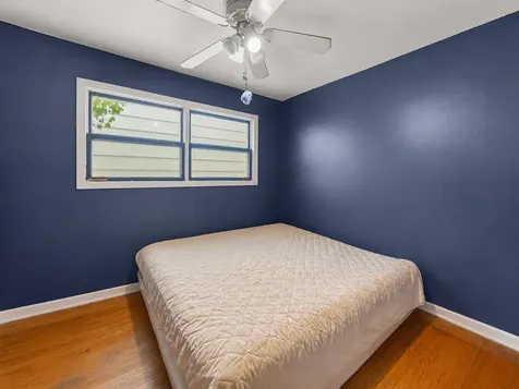 9043 South Carpenter Street Chicago IL 60620